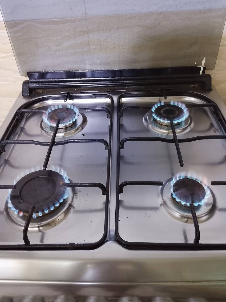 عندي هاي طباخ سعره 100والله نظيفه صار سنه من أخذته هذا مايكرو سعره 50والله جديد والمجده اقل السنه اخذته سعره 200والمكنسه سعره 50والله كلهم نظيفات ان شاء الله مااختلف بالسعر


**إذا كنت صاحب هذا الإعلان وتريد حذفه لأي سبب، رجاءا أرسل رسالة إلى الدعم الفني**