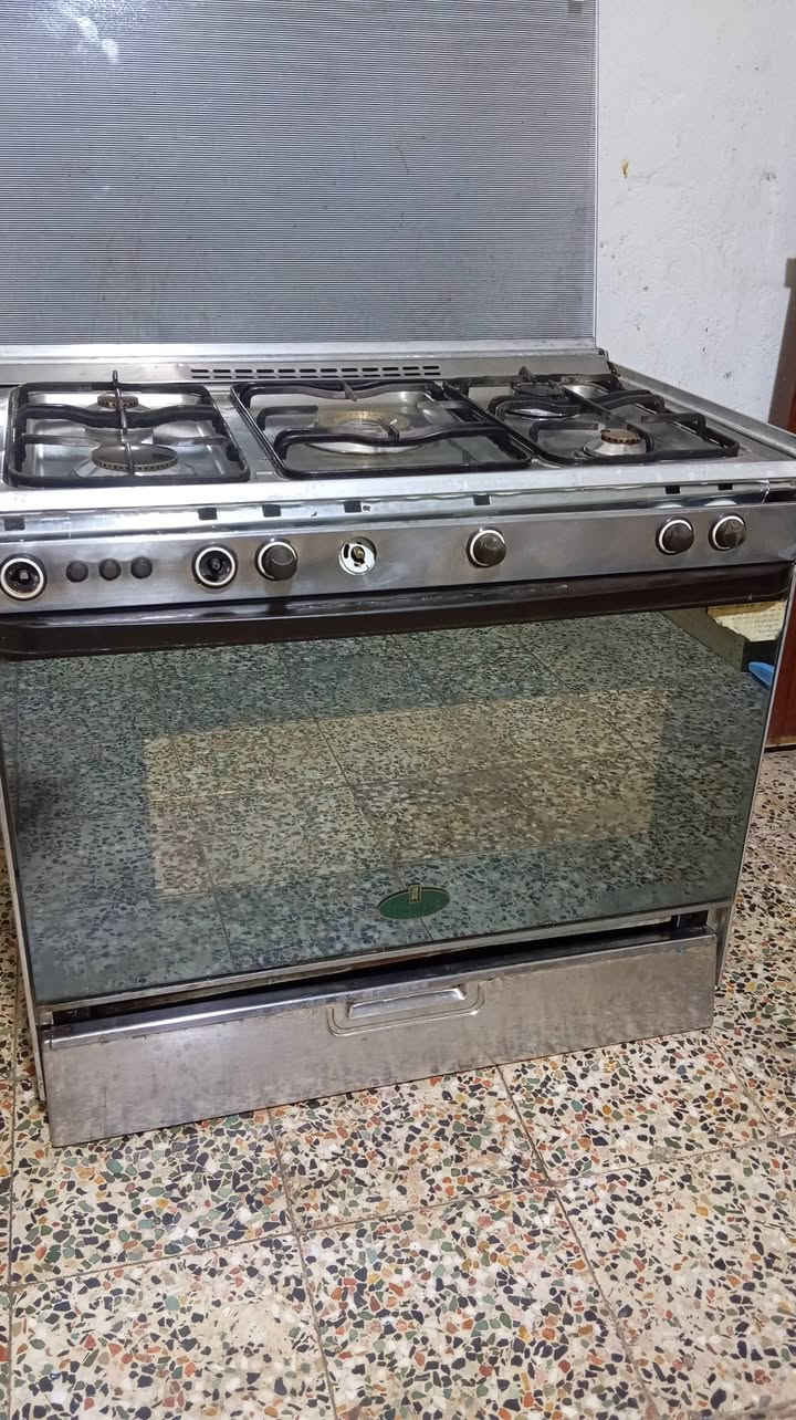 السلام عليكم طباخ گريازي الاصلي للبيع ناره زرگه  كله شغال الفرن ناره  اتخبل السعر 225 وبيه مجال للتواصل خاص


**إذا كنت صاحب هذا الإعلان وتريد حذفه لأي سبب، رجاءا أرسل رسالة إلى الدعم الفني**