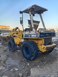 للبيع شفل كوماتسو حجم 40  ياباني 4 سلندرميكانيكي ثكيل وخفيف الشفل كامل...