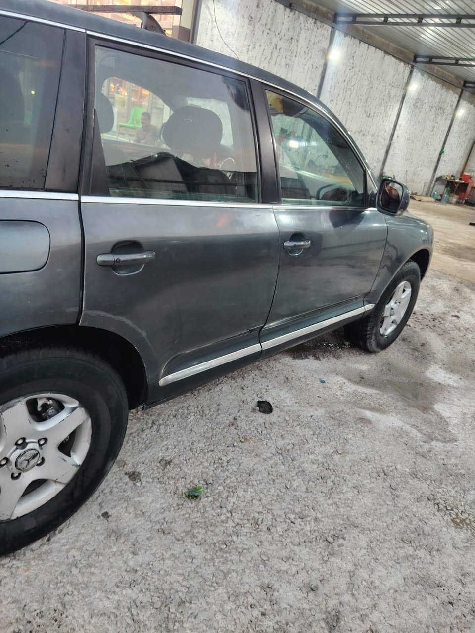 سلام عليكم
كولف طورق 

السياره محرك كاز محرك كير حاويه حداديه جاهزه شلعه معدل تخبال يرادله ترتيبات بسيطه وكاله لو تحويل السعر 85 او مراوس بصالون مكانه بصره للتواصل ***********
