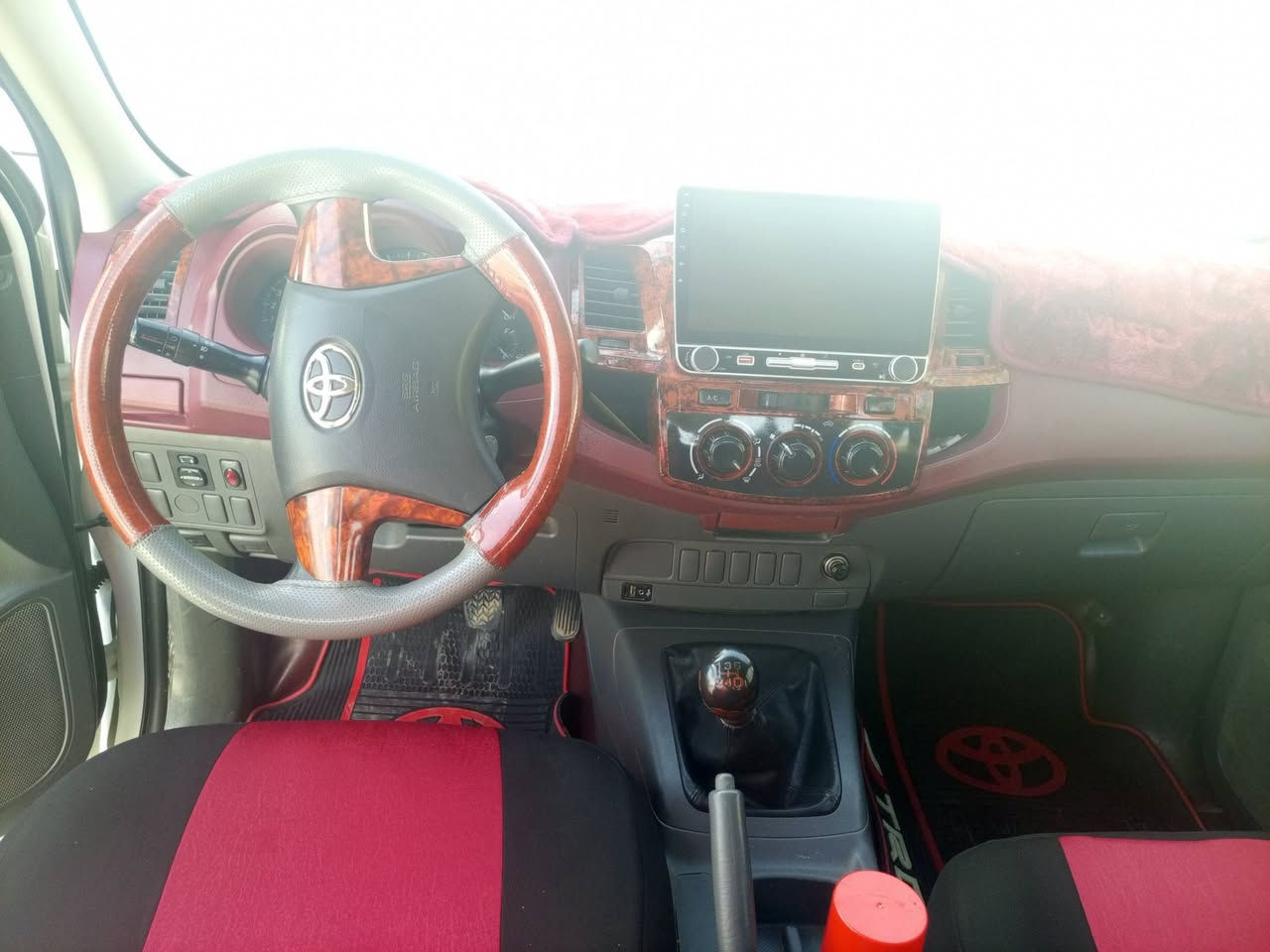 السلام وعليكم
بيكم مرزيه موديل 2013

تخم تاير جديد 

صدر مكفوله من صبغ من طخه 

رقم سليمانيه نكليزي

شاشه كامره خلفيه

مكاني ديالى المقداديه ***********
