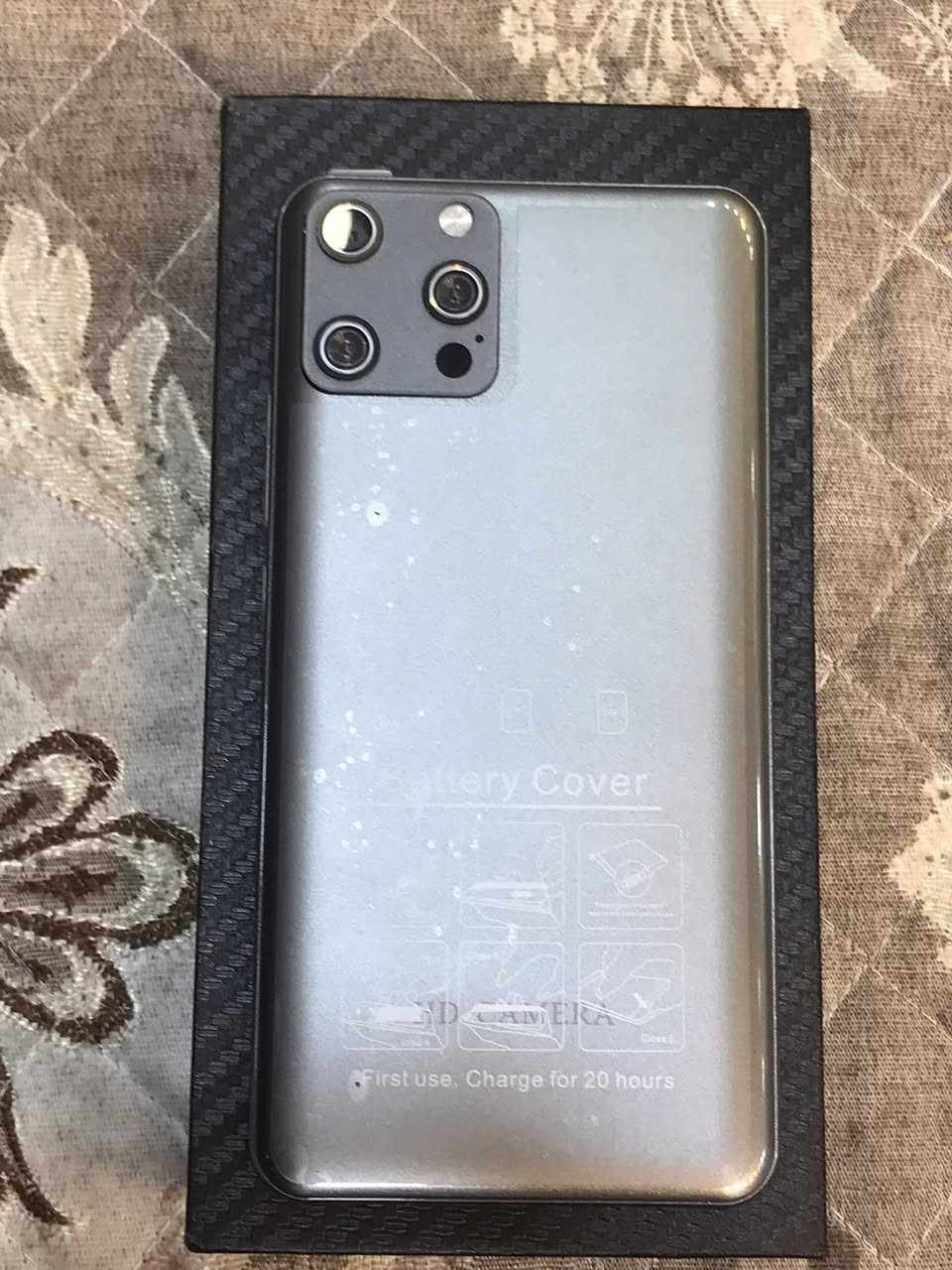 سلام عليكم شباب وبنات تليفونات للبيع شلعة وحده جدد وليس مستخدمات بعدهن بلضمان مع ملحقاتهن كاملة وبلعافية على الياخذهن مكاني بغداد الحرية السعر ٣٠٠ وبيهن مجال حك الجية الشراي يتصل *********** بي واتساب واهلا وسهلا بلجميع
