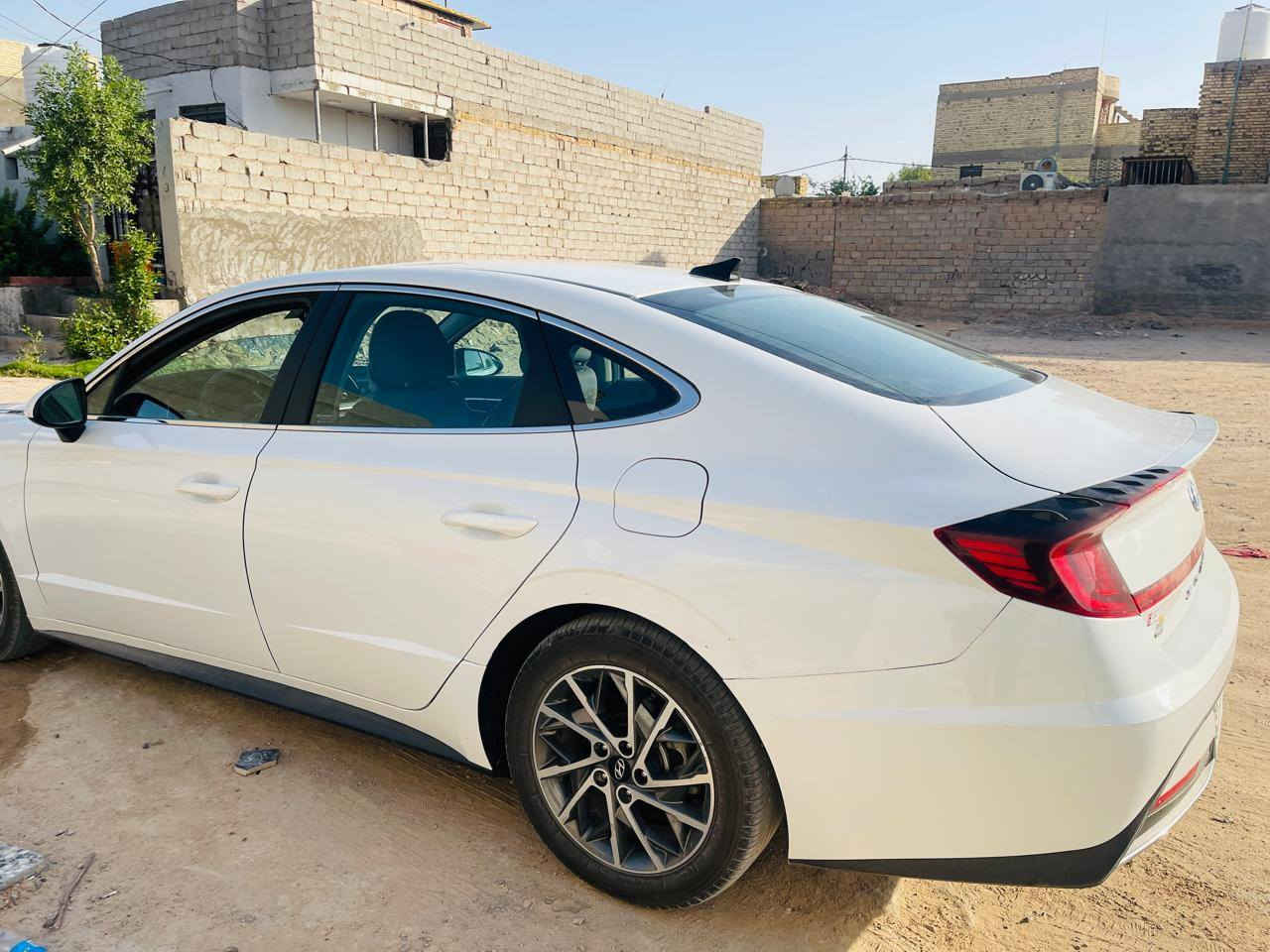 سوناتا وارد أمريكي كلين
موديل 2022
مكينه 2500
 رادار تحديد مسار سايد بريك بصمه ***********
