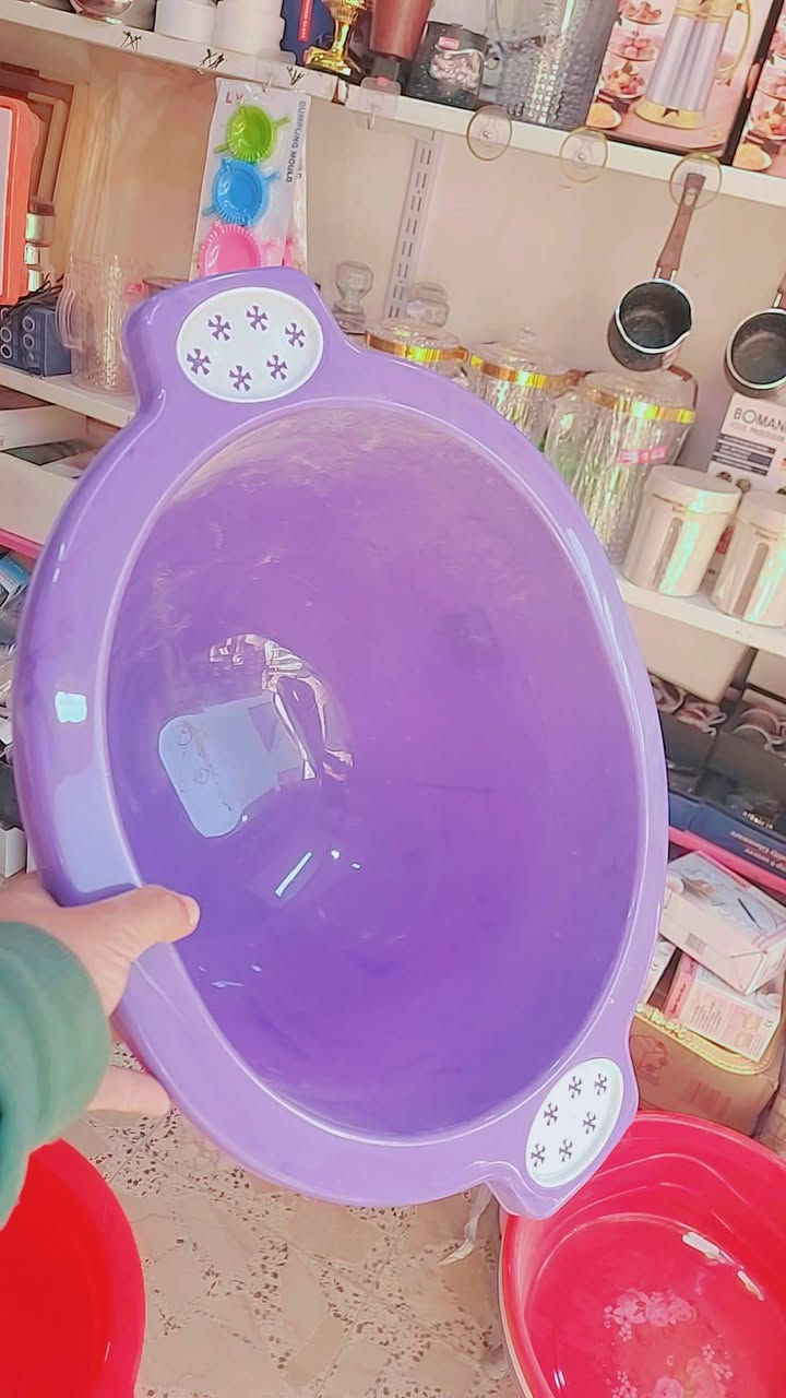 اهلآ وسهلا بكم  نوفر لكم مواد منزليه وحاجة الف وانسب الأسعار  العنوان ماقبل اسواق الشورجه قرب الكرادين منطقة الطي  يوجد خدمة توصيل داخل الطي؟  وارجو المتابعه 🥰🥰 🥰بناية حجي حسين الكرادي؟ ***********
