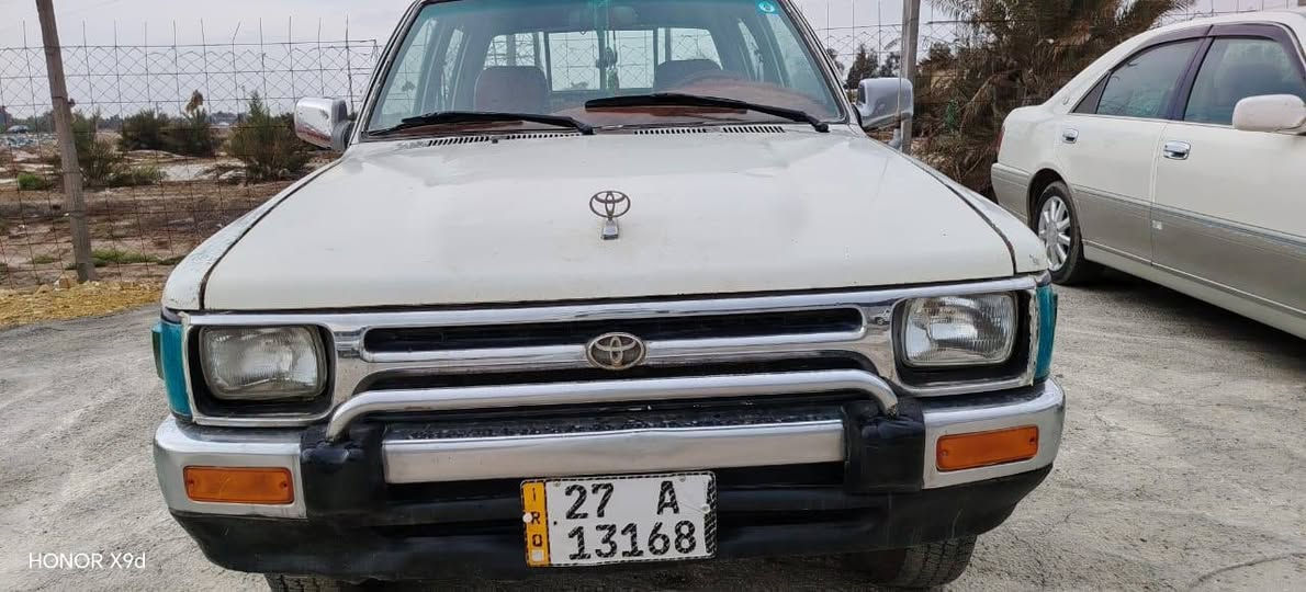 سلام عليكم بيكم للبيع موديل 92 سياره نضيفيه خير من الله مكفوله من الكلبه والضربه وكير ومحرك وشاصي كفاله رقم ذي قار انكليزي وتحويل ثاني يوم مكاني ذي قار الرفاعي سياره جاهزه كهربائيات كلها شغاله بيع او مراوس سعر 65 وبيها مجال للستفسار ***********
