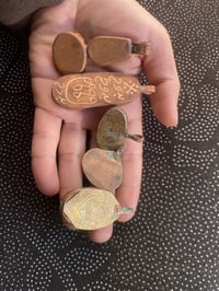 اكسسوارات شخصية • للبيع