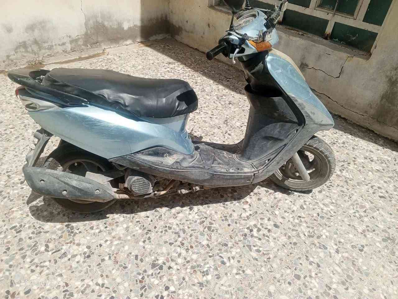 سكنس  ياباني  ما مفتوحه  ب ٣٥٠  مكلف بالنشر  رقم راعيها ***********
