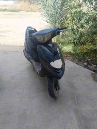 دراجة للبيع ماكس 140 كلشي جديد بيهة بلكات وكهربائيات كلة شغال بس عوزهة...