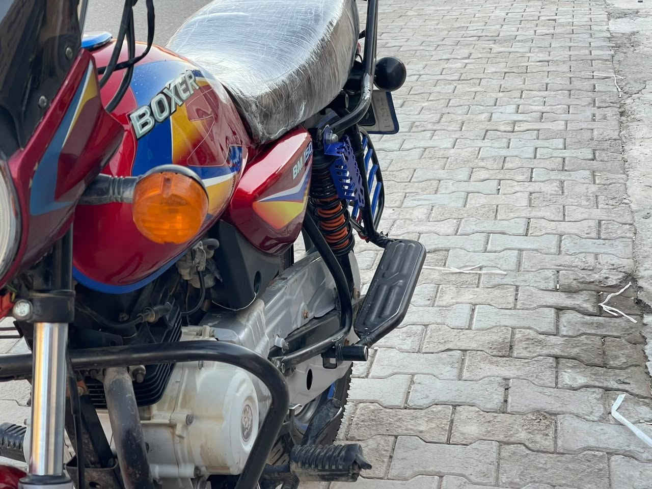 سلام عليكم دراجة للبيع مديل 20كاملة كفالة لا تبخير لا تنقيص مكان ديالى بعقوبة دلي عباس ***********
