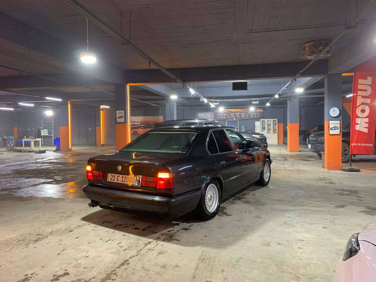 Bmw 1992 
530ده بل فانؤس  ناوقاوه ي سه نه وي تازه يه گيرو مه كينه ته قه وره قه به شه رت چوارتايه ي تازه گير ئؤتؤماتيك  ***********
سعري 78گه لأو مه عامه له السليمانية, العراق

