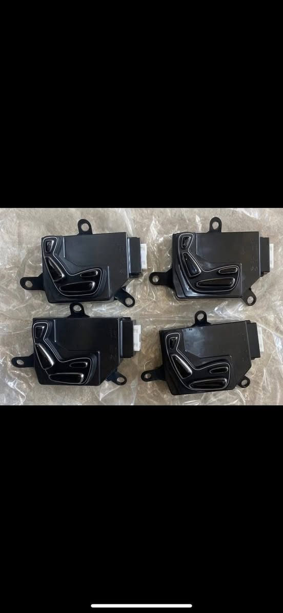 السلام عليكم
على بركة الله 
كل ما يخص الازيرا 
للاستفسار خاص او الاتصال ***********
