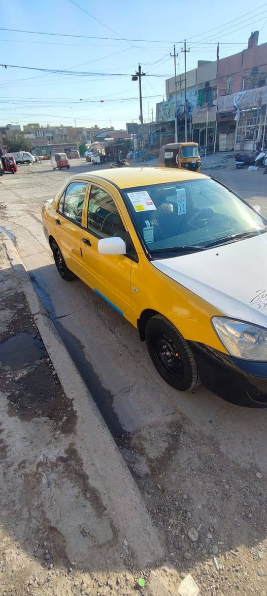 السلام عليكم شباب عند لانسر 2009 للبيع فقط السيارة جاهزه وخير من الله تخم تاير باتري تبريد جديد مكينه 2000 المرغوبه السياره بدون حادث بس مصبوغه حزام للجماليه بجم ضهر تكم مكفوله مكاني بغداد الشعب السعر 61 وبيهه مجال قليل*********** ابو جعف
