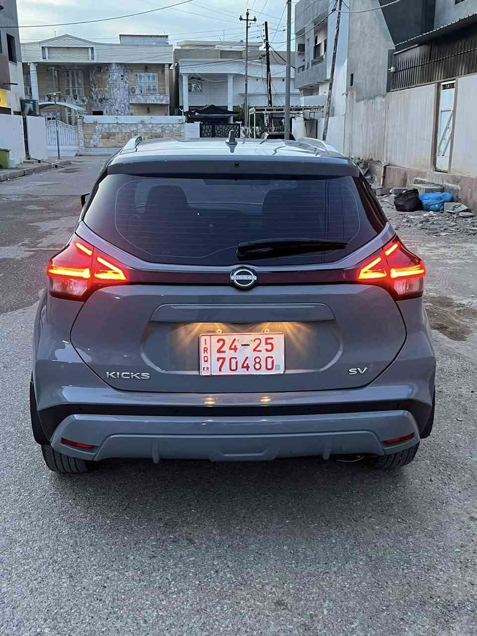 سلام عليكم شباب متاح نيسان ككس  موديل 23سمنتي ظرر جاملغ وربع باب بدون دواخل بجم سليم كاتي تترقم شمالي فقط مكاني كركوك السعر 145 وبيهة مجال ***********
