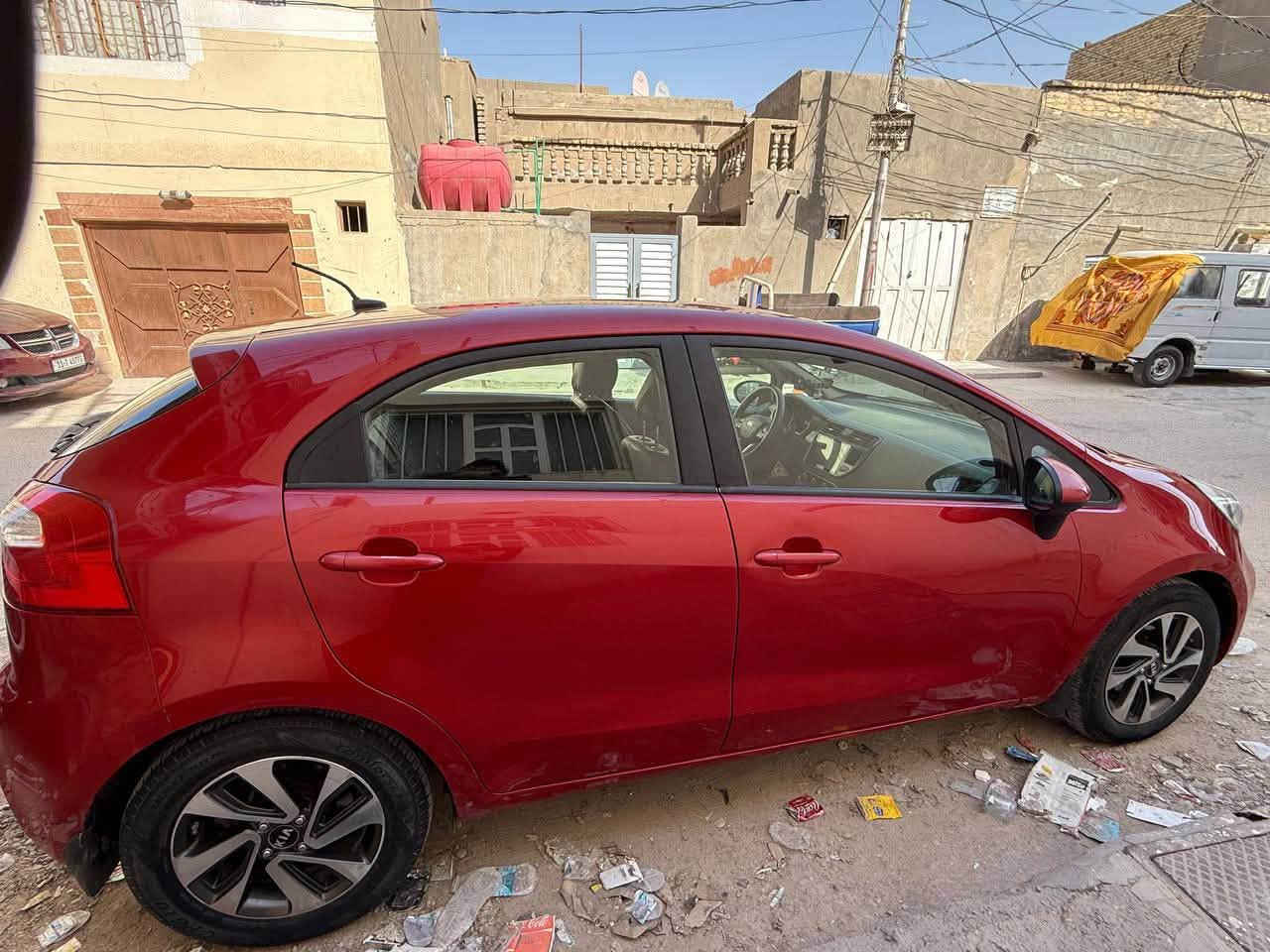 السلام عليكم 
كيا ريو هاشباك للبيع موديل 14 أمريكي GDI مكينه 1600
مكفوله من الصبغ والمعجون والتبديل فقط بيه طخات بلباب اليمن وعدلتهن على بارد 
                 رقم بغداد مشروع وطني باسمي
                  تحويل اي يوم بأي مكان
كير اتو + عادي  ومبدله باتري وتخم تاير 
خير من الله حداديه 90%
    كهربائيات كله شغالة 
داخل بيجي واسود        
(السعر  ب 90  )
مكان السيارة الديوانية  
الاتصال على الرقم
 ***********  ***********
