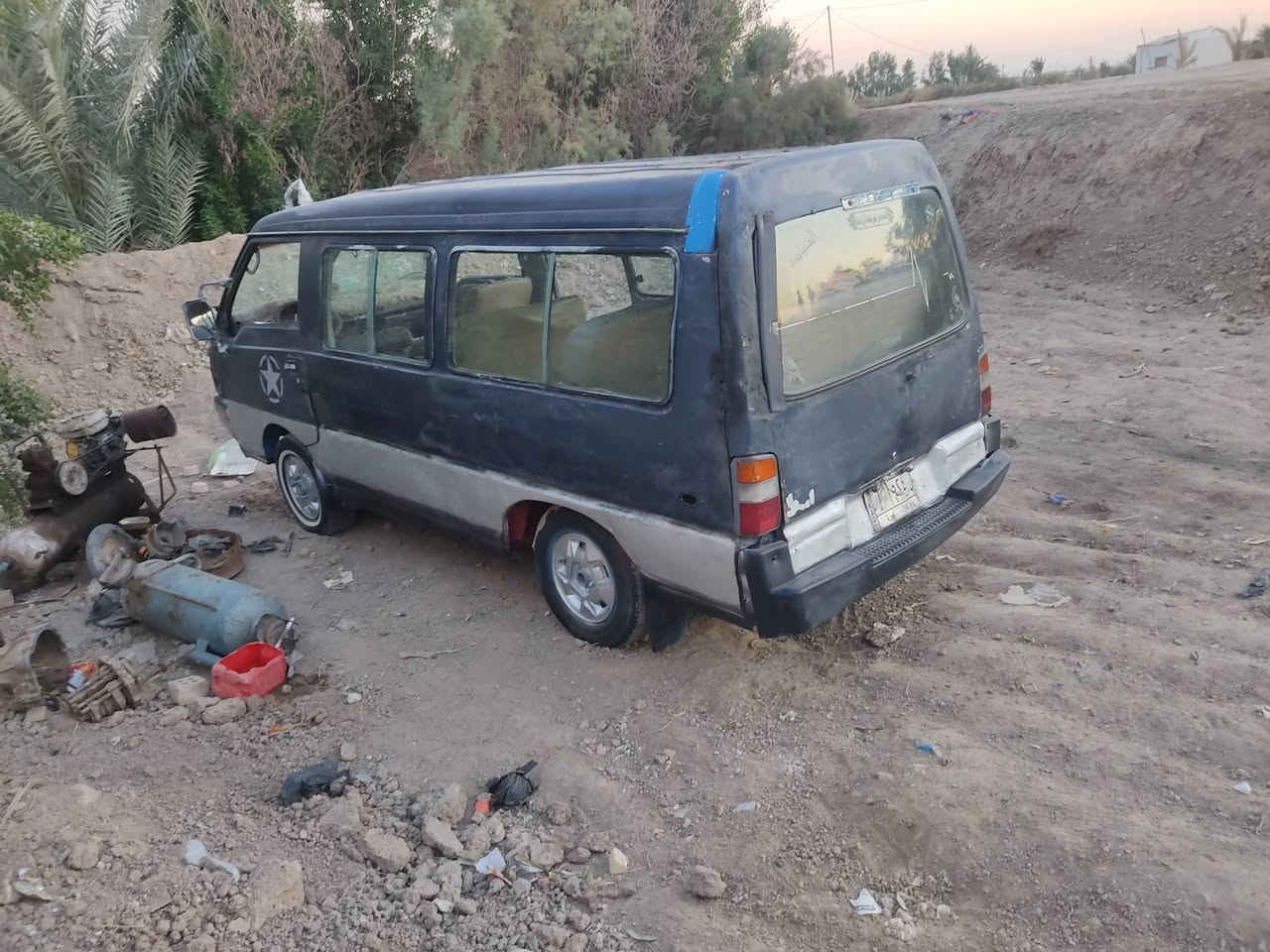 سيارة كيه هونداي مكينه شغله  رقم ذي قار  السعر١٥ وبيها مجال مكان دوانيه ال بدير  تصال ع رقم *********** المو شراي لايجي
