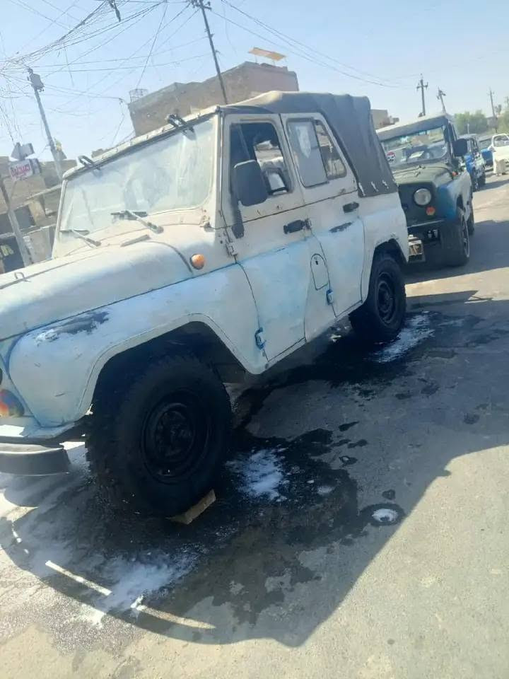 سلام عليكم واز موديل 2000كير حوثي.دفع 4×4 بل جيس مكينه ونجي خير من الله تخم تاير بل جيس. كسل روسي شاصي كهربائيات شغاله دسكات اماميه سياره حلوه .6.500وبيهة مجال بصيط حك جيه بغداد حي اور 
***********
