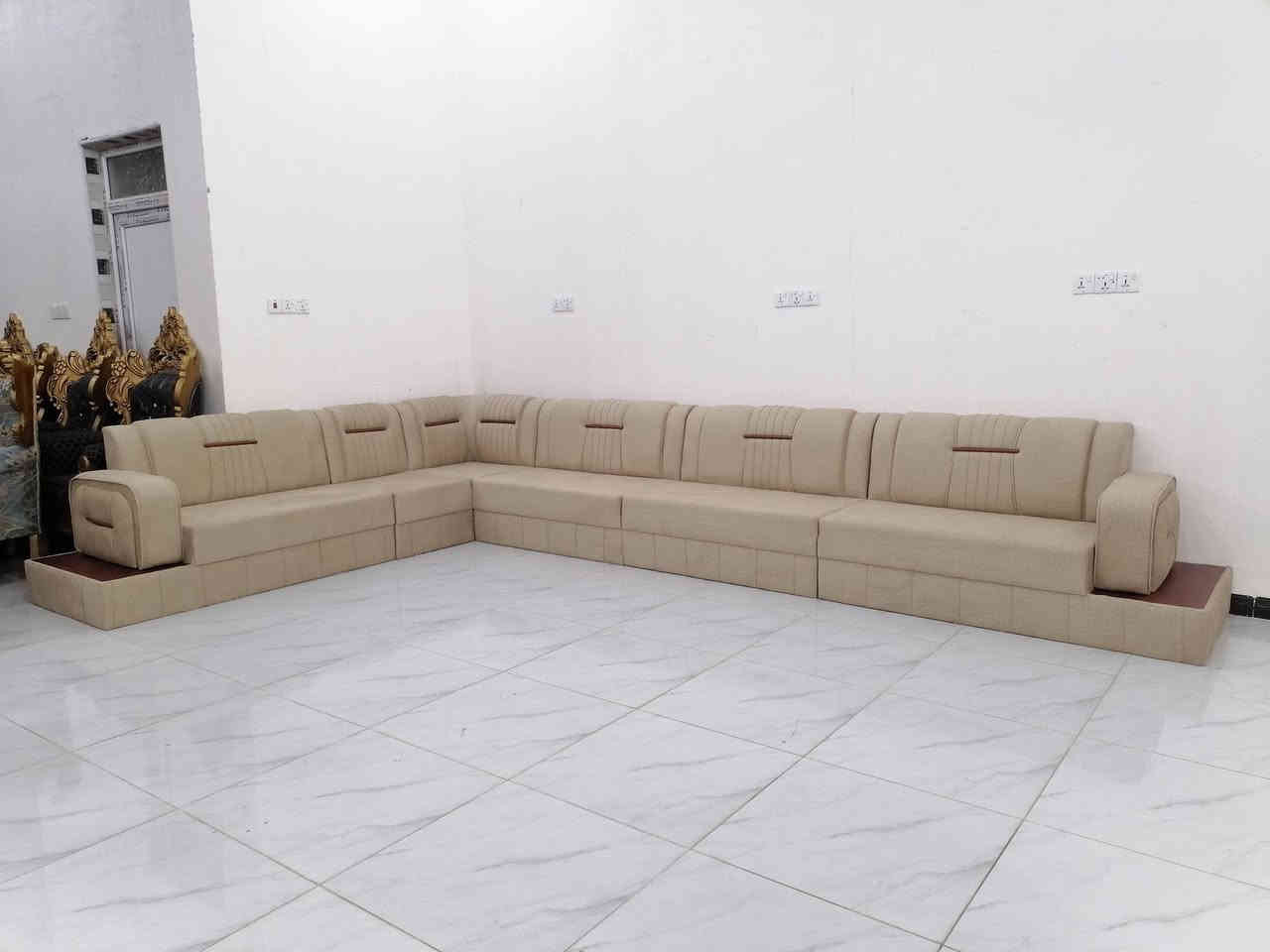 ديوان مودرن موديل ابو طبله 7 متر 6 قطع 💚🌷
تزكام شغل اربيل خشب بلاويد لسفنج10مال معاتب ✨💯
عنوان كوت زين لقوس شارع لمله يوجد تفصال حسب طلب
رقم *********** يوجد توصيل بعد لمقابله 🚛
