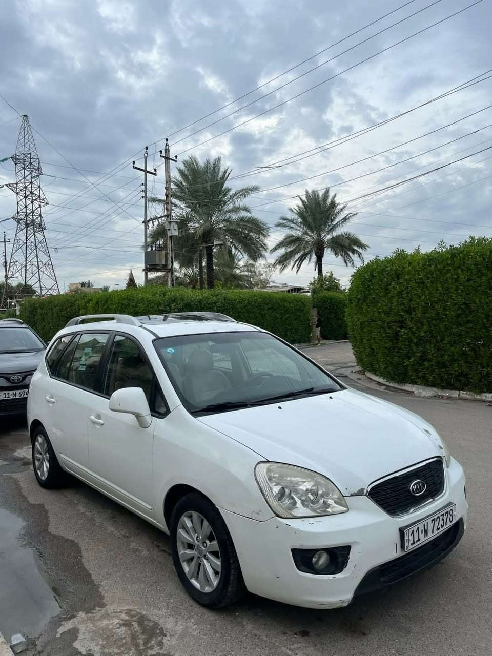 سلام عليكم 
كيا كارنز ٢٠١٢ وارد خليجي سياره بيها صبغ مثل ما موضح بـ السونار 
محرك ٢٠٠٠ دوش 
السياره خير من الله مناقصها شي محرك كير كلها مكفول 
مكانها بغداد دوره 
السعر ١١٣ 
الرقم ***********
