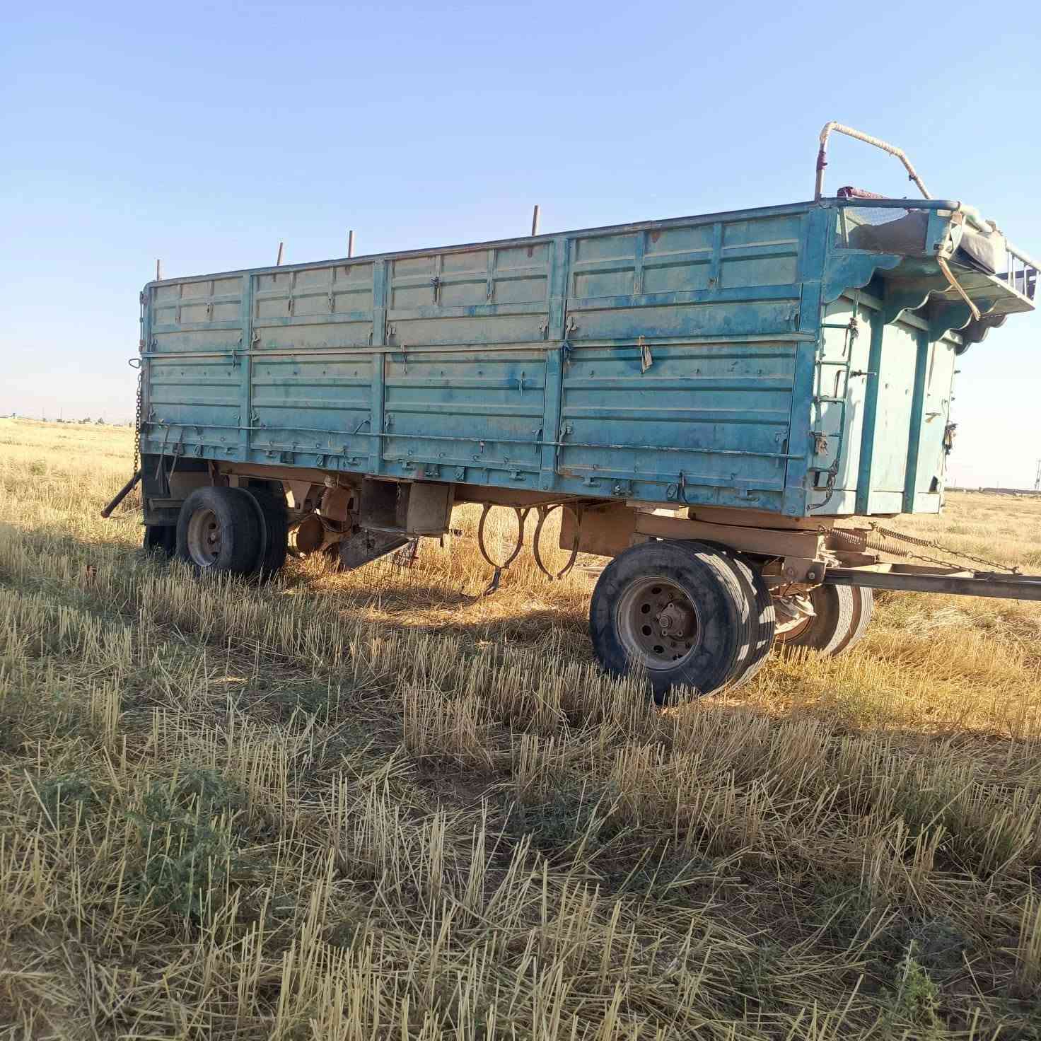 السلام عليكم
للبيع قاطرة طول 7٫5 جاهزة ورا السيارة 

صينية تايراتا  كلو زين دنگير 22٫5

السعر 40 وبيه مجال للطيبين 

مكان العربانة موصل ربيعة 

رقم صاحب  العربانة ***********

