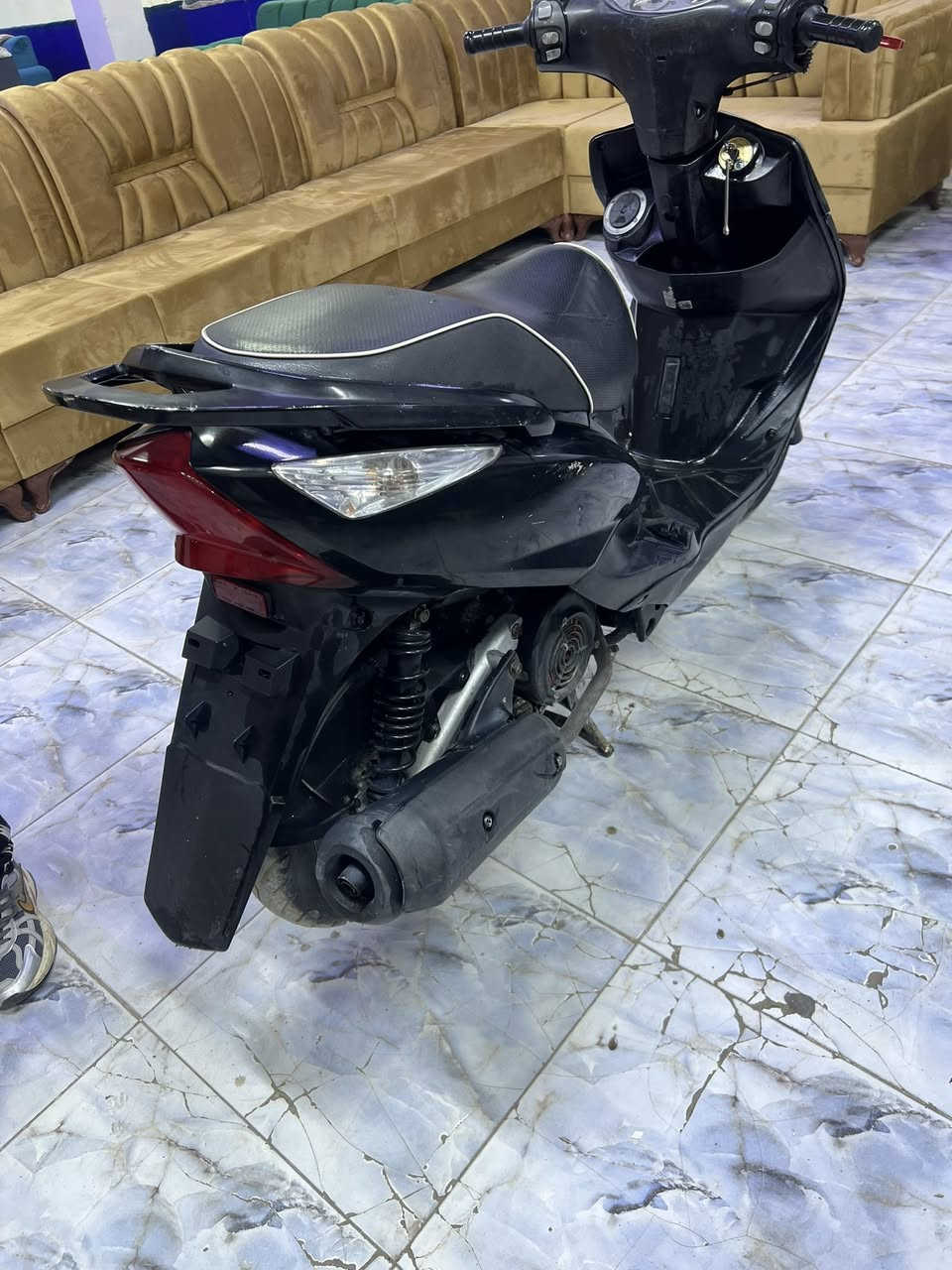 دراجه ماكس ثعلب البيع نضيفه وحلوه لون اسود شغاله صوته حلو ما متعوبه وجديده سعره 650 عنوان بغداد تاجي 
رقم لاستفسار/***********
