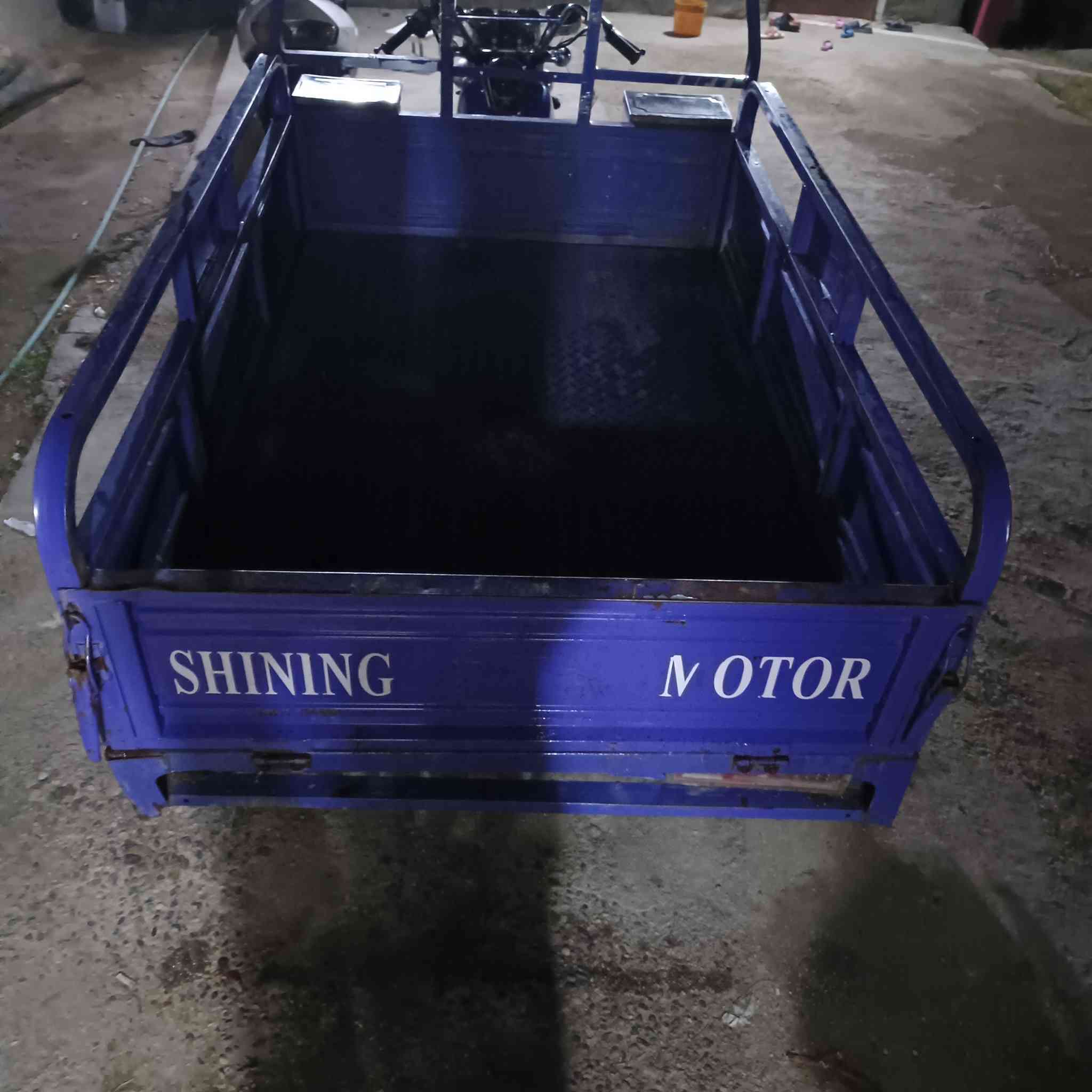 السلام عليكم ستوته للبيع 21 مقفوله كفاله عامه اوراق كامله السعر خاص رقم الهاتف 📞*********** للاستفسار وانا بالخدمه للشراي
