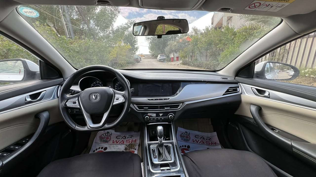 السلام عليكم
للبيع شانجان ايدو 2020 
رقم سليمانيه الدولي الجديد 
ب اسمي اتريد تحويل اتريد وكاله 
السياره نضيفه فقط بيهه كم مكان بارد كلش تافهات 
مكفوله كفاله عامه من الضربه والصبغ حته الدعاميات مكفولات 
محرك وگير ومنظومه تبريد مكفولات كفاله عامه 
السياره نضيفه السعر 103 وبيهه مجال بسيط 

مكان السياره بغداد الدوره 
للاستفسار ***********
متواجد واتساب
