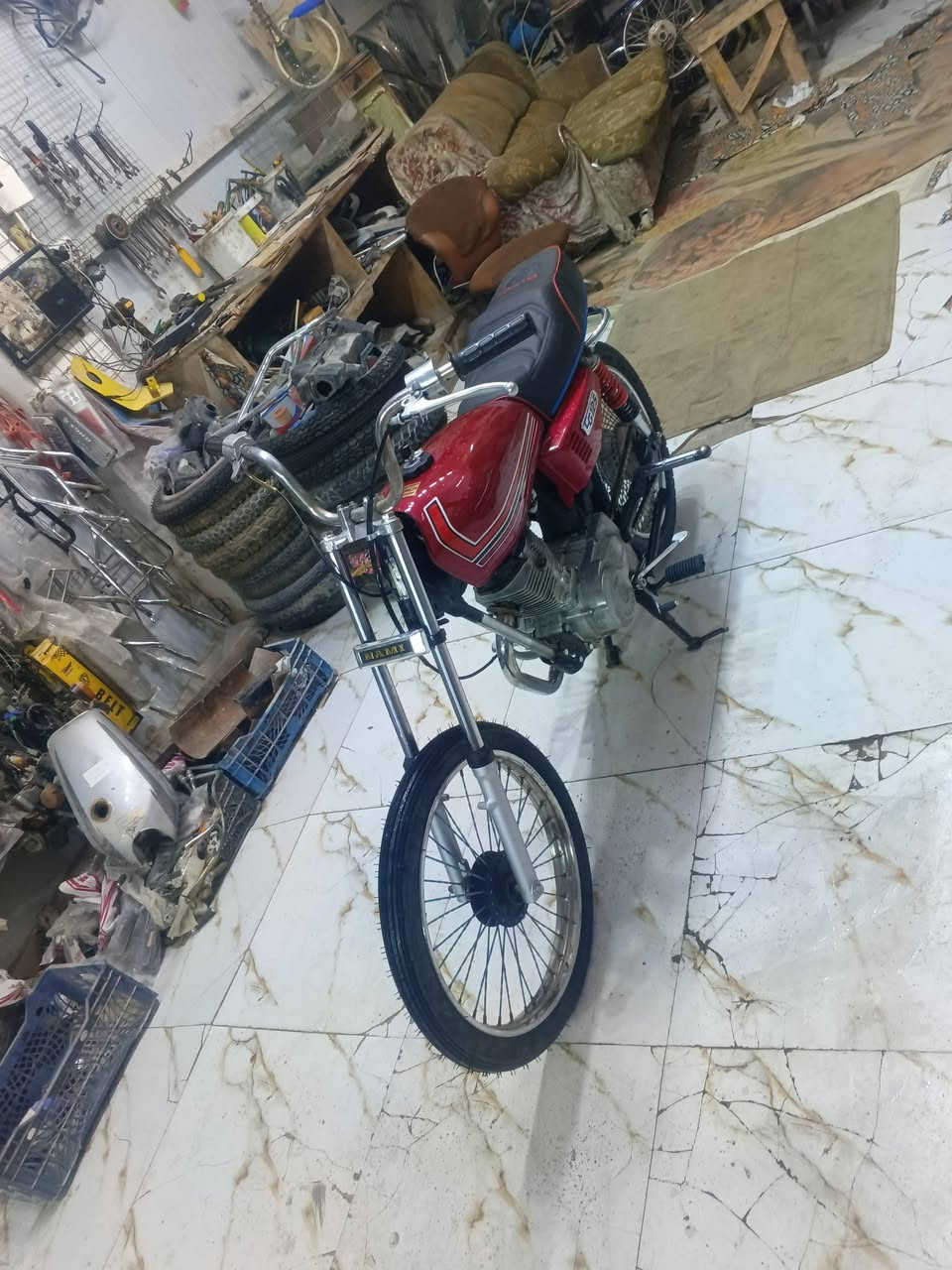 من رخصه ادمن الكروب المحترم
دراجه واحد وعشرين كلش حلوه 
كلك مال مزاد 
تعمير كله جديد 
متوفر دراجات سكنر 
السعر 300 
وابقى ملك الدراجات اني 😅❤️‍🔥
العنوان كوفه 
اللي يحب خلي يتصل الرسائل ما احبها 😅
***********
