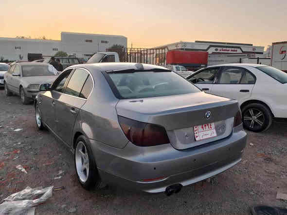 بیئێم چاو برۆ 2004 گیر و مەکینەی مەلیکەی  لەسەرە توماتیک زور بئ عەیبە توزیک پیشئ تەقەو رەقەی هەیە ساخە هیجی نیە  هەیکەلی جوانە ناوی توزیک جوان نیە اگینا بئ کیشةیة نرخئ 35 گةلاو مەجالئ تیایە گورینەوەش اکەم بەشتیک بەدلم بیت ژ.م *********** *********** كالار
