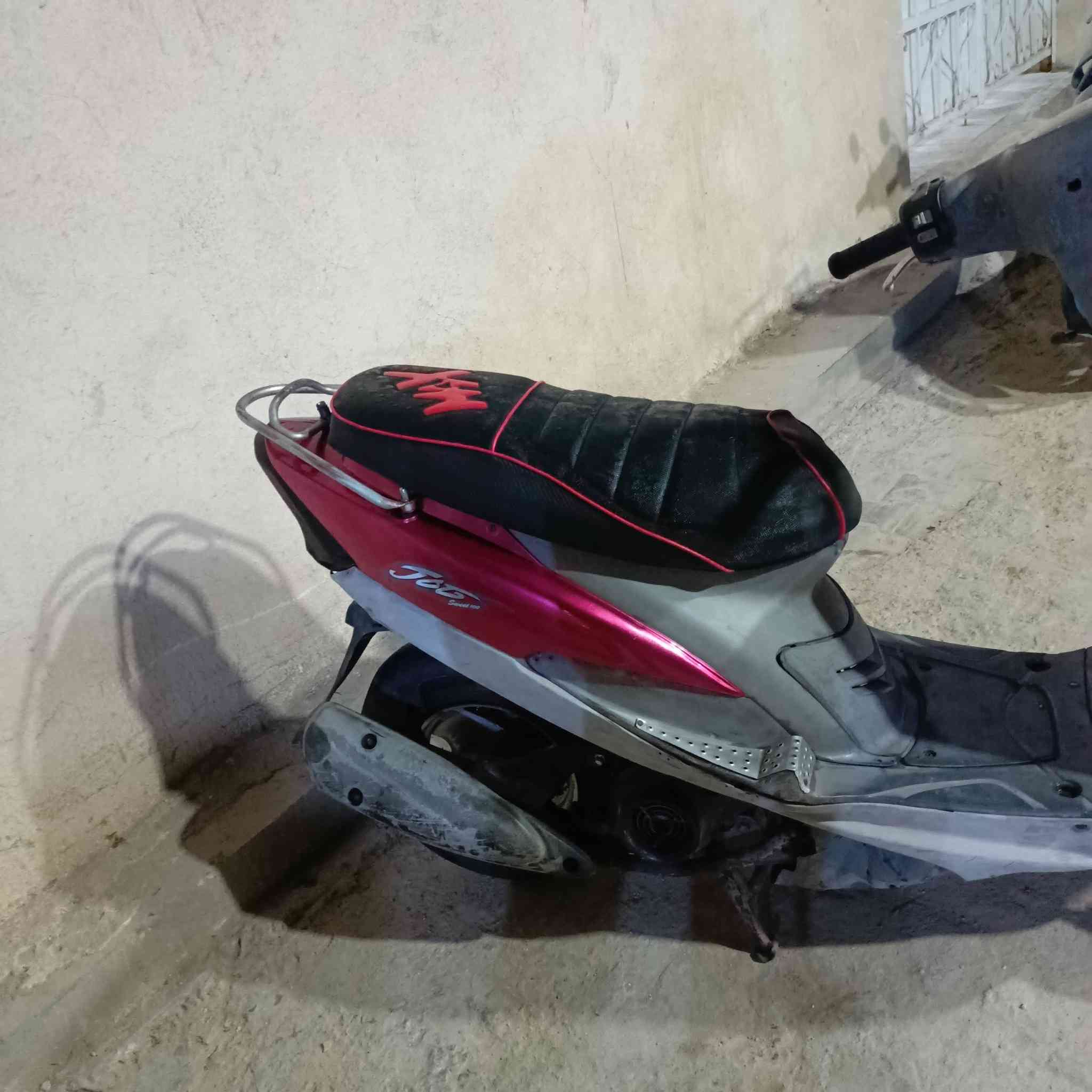سلام عليكم 
دراجه ماكس منغولي نضيفه وناعمه فول ملاح 
بس كاطعه ناريه  كلش جديده بس ماعندي فلوس تصليح ومحتاج كلش وأريد ابيع ب350 (ابيع كوم حديد) للعلم المكينه ناعمة ونضيفه حته نصبتهاا حلوه الدراجه . مكان ناصريه مركز .


**إذا كنت صاحب هذا الإعلان وتريد حذفه لأي سبب، رجاءا أرسل رسالة إلى الدعم الفني**