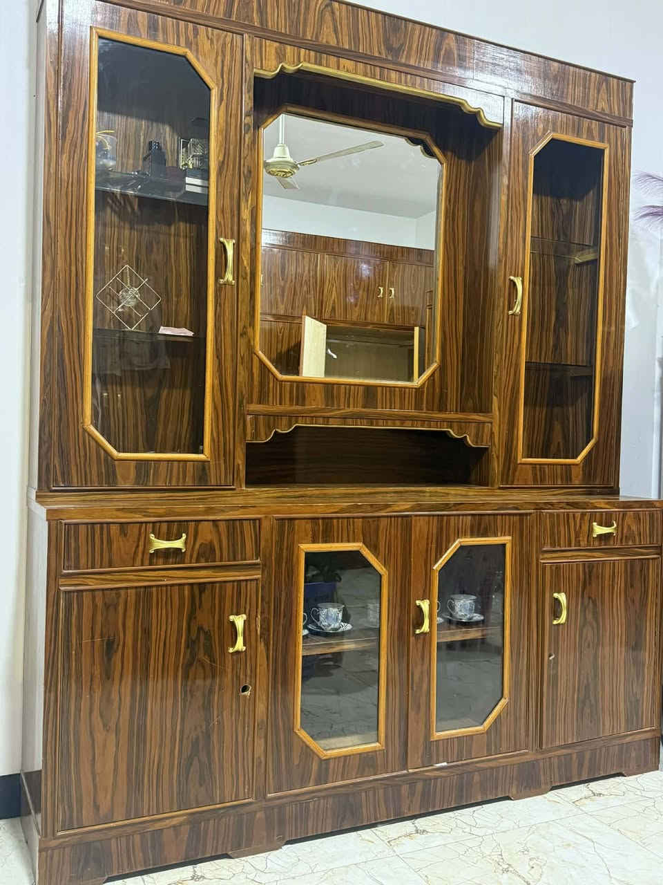 السلام عليكم
متاح غرفة أخشاب أحطاطة طابقين شغل درجة أولى 
رقم الهاتف ***********
