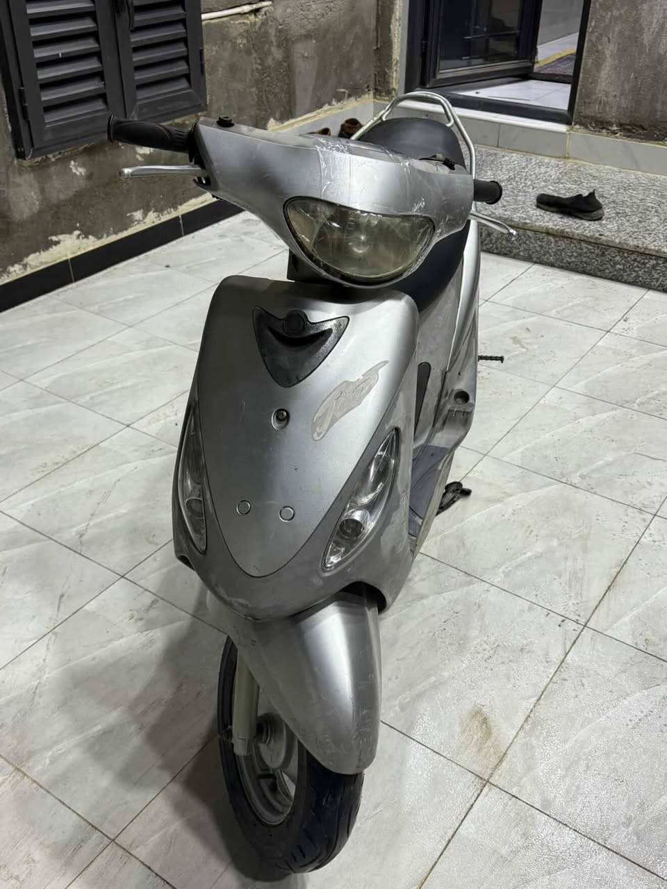 السلام عليكم عيني دراجه ماكس منغولي للبيع 
دراجه ساله شهر طالعه من حاويه دراجه مكينه بلادية مامفتوحة وصل موجود عندي دراجه مابيه نقص برغي واحد كهربائيات لايتات كله شغال سلف هندر شغاله دراجه على اخر حبايه كامله عنواني الناصريه مركز. 
رقمي/*********** دراجه خير من الله❤️
