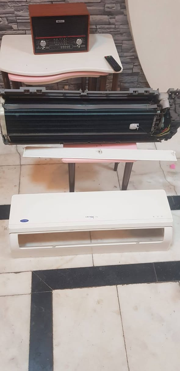 السلام عليكم سبلت كارير واحد طن مستخدم نص موسم نظيف كلش غازه مقفول تبريده بارد كامل السعر ٢٠٠مكاني الصليخ الاتصال بل رقم ***********
