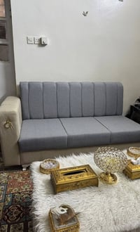 ١١مقعد • خشب اسود • بغداد الحريه