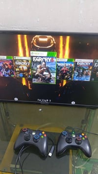 للبيع  اكس بوكس نضيف 360 +جوستك 2ملحقات كامله بي 150لعبه قويات كل العا...