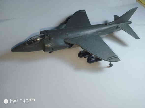 نموذج مصغر للطائرة BAC HARRIER
بحجم 1.72  بلاستك 
مع حموله من الصواريخ الثقيلة 
متوفر توصيل لكافة محافظات العراق 
للاستفسار خاص او على ***********
