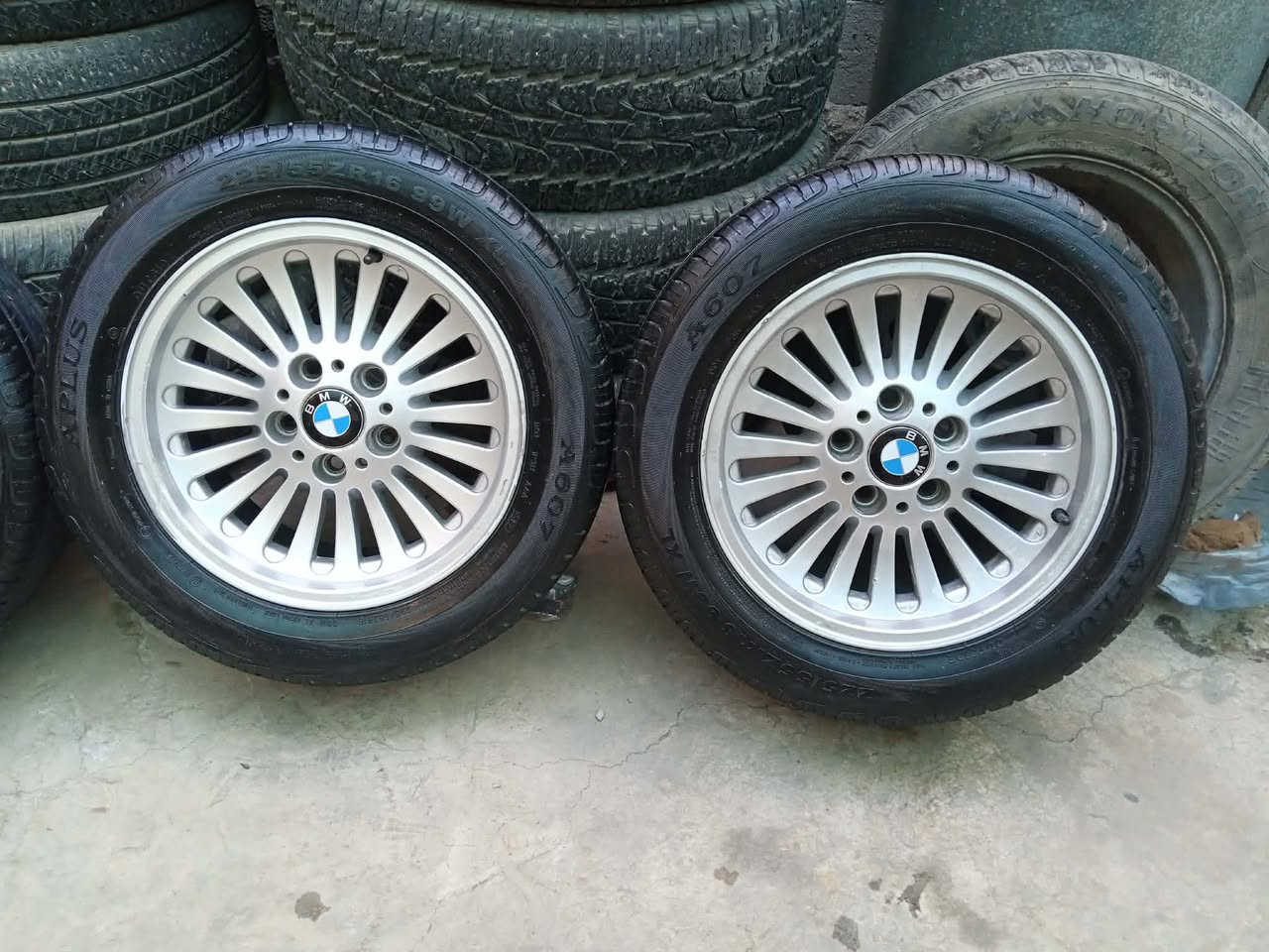 تاقم تایەو ویلی بیلادی  BMW
قیاسی 16
***********
***********
175$
