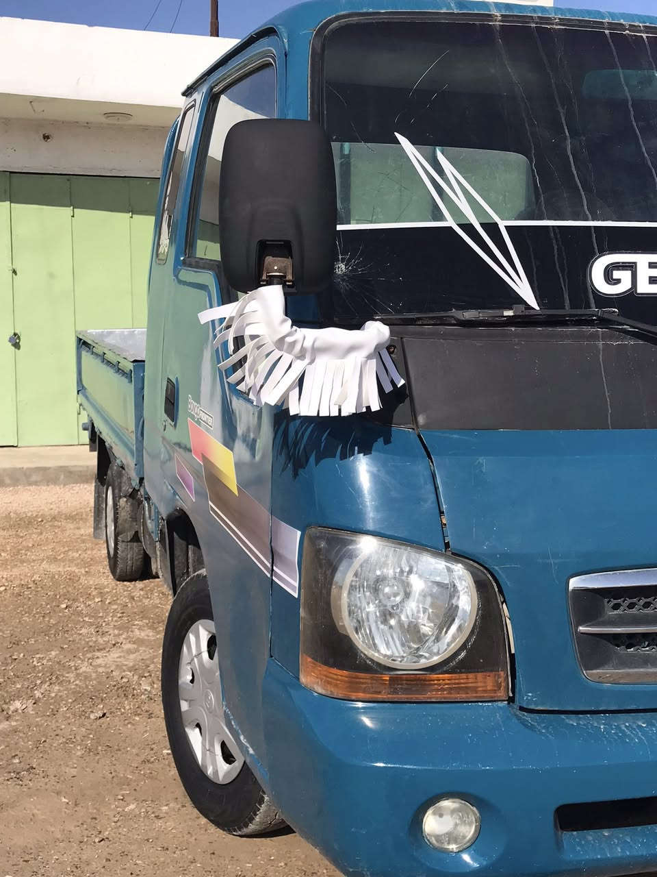 سلام عليكم ام عيون موديل 1999 نضيفه رقم الانبار تحويل مباشر سنويه بعدهه ماصاقطه مكان الانبار الرمادي رقمي ***********
