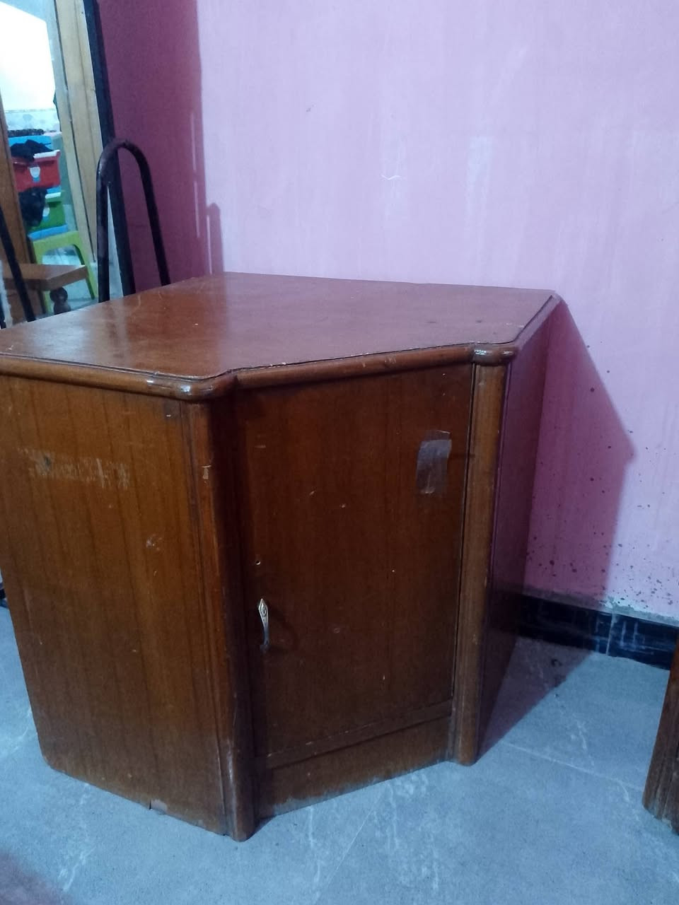 غراض للبيع ميز ابو لمرايا٣٠
زاويه٤٠
ميز ٣٠


**إذا كنت صاحب هذا الإعلان وتريد حذفه لأي سبب، رجاءا أرسل رسالة إلى الدعم الفني**