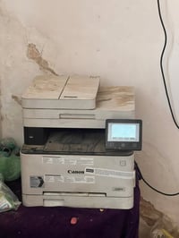 خواتي  عندي ذني جهاز استنساخ  وحده ماتسحب ورق   وثانيه مابيهه شي  حبر ...