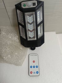 طاقة شمسية • نقص قاعدة • تثبيت بالحايط