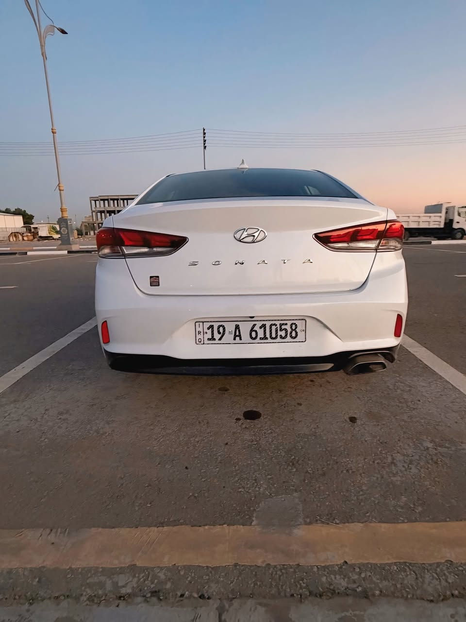 السلام عليكم
سيارة سوناتا 2019

 لون ابيض رقم كربلاء 

للبيع فقط بدون مراوس

سياره جاهزه بدون اي نقص 

صور الحادث مرفقة بالمنشور

السياره كلشي بيها بلاد عدا حادث امريكا 

رقم بغداد انكليزي  بأسمي تحويل مباشرة 

مواصفات السياره

محرك 2400

بصمه تشغيل + ابواب

كشنات جلد 

كشنات هيتر 

شاشه نظام كار بلي

كامره دواره

ستيرن حرفD + هيتر

شفتات ستيرن

  انظمة قيادة 

كشن كهرباء

رادار جانبي نقطه عمياء

لد نهاري + بك لايت لد

اشاير مري

اشارة ترحيب عند الاقتراب

صندوك ذكي عند الاقتراب

دبل كزوز 

ويل جبير  بلادي

السعر / 144 و بيها مجال 

مكان السيارة كربلاء 

للاستفسار  ***********
