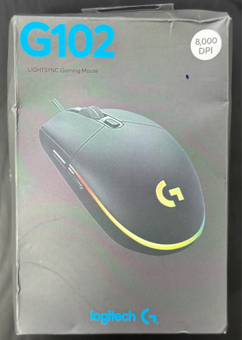 المواصفات والتفاصيل التقنية:
• الحساس (Sensor): مستشعر عالي الدقة مخصص للألعاب (Gaming-Grade Sensor).
• الحساسية (DPI): قابلة للتعديل من 200 إلى 8,000 DPI لتناسب جميع أنواع الألعاب (FPS, MOBA, etc).
• نظام الإضاءة: تقنية Lightsync RGB كاملة الطيف (16.8 مليون لون) قابلة للتخصيص والتزامن مع محتوى الشاشة.
• عدد الأزرار: 6 أزرار احترافية قابلة للبرمجة بالكامل.
• نظام النقرات: أزرار ميكانيكية لضمان نقرة سريعة، متسقة، وشعور استجابة فوري.
• المعالج: معالج دقيق (Microprocessor) من نوع 32-bit ARM.
• معدل التقرير (Polling Rate): يصل إلى 1000Hz (استجابة خلال 1 ميلي ثانية فقط).
• التوافق: يعمل مع جميع أنظمة التشغيل (Windows, macOS, ChromeOS).
الميزات الإضافية:
• تصميم كلاسيكي مريح جداً للاستخدام الطويل.
• متوافق مع تطبيق Logitech G HUB للتحكم بالإعدادات والماكرو.
• كابل متين وبطول مناسب لضمان حرية الحركة.
• السعر: 28,000 دينار عراقي.
• التوصيل: متوفر لجميع المحافظات. أربيل, العراق


**إذا كنت صاحب هذا الإعلان وتريد حذفه لأي سبب، رجاءا أرسل رسالة إلى الدعم الفني**