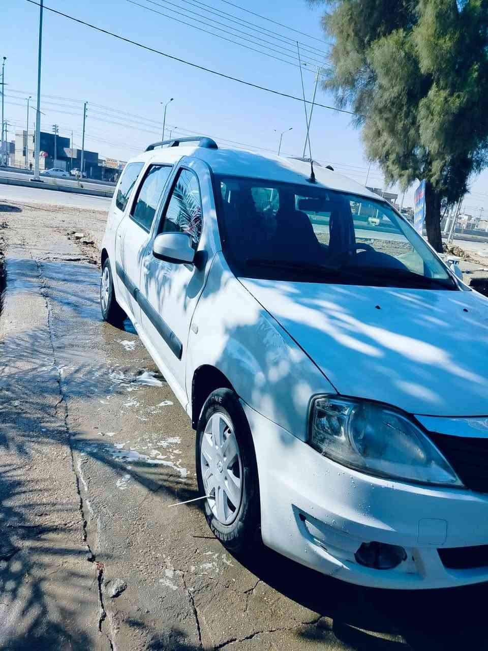 السلام عليكم رينو لوجان سبعه راكب حداديه جير مكينه بالصندوق منظومه زنون تخم تاير سنويه 29 باسمي هزتها بعد سنه يلا تسقط مكانها نجف ابيع مستعجل سعرها 57 الاستفسار اتصال  ***********
