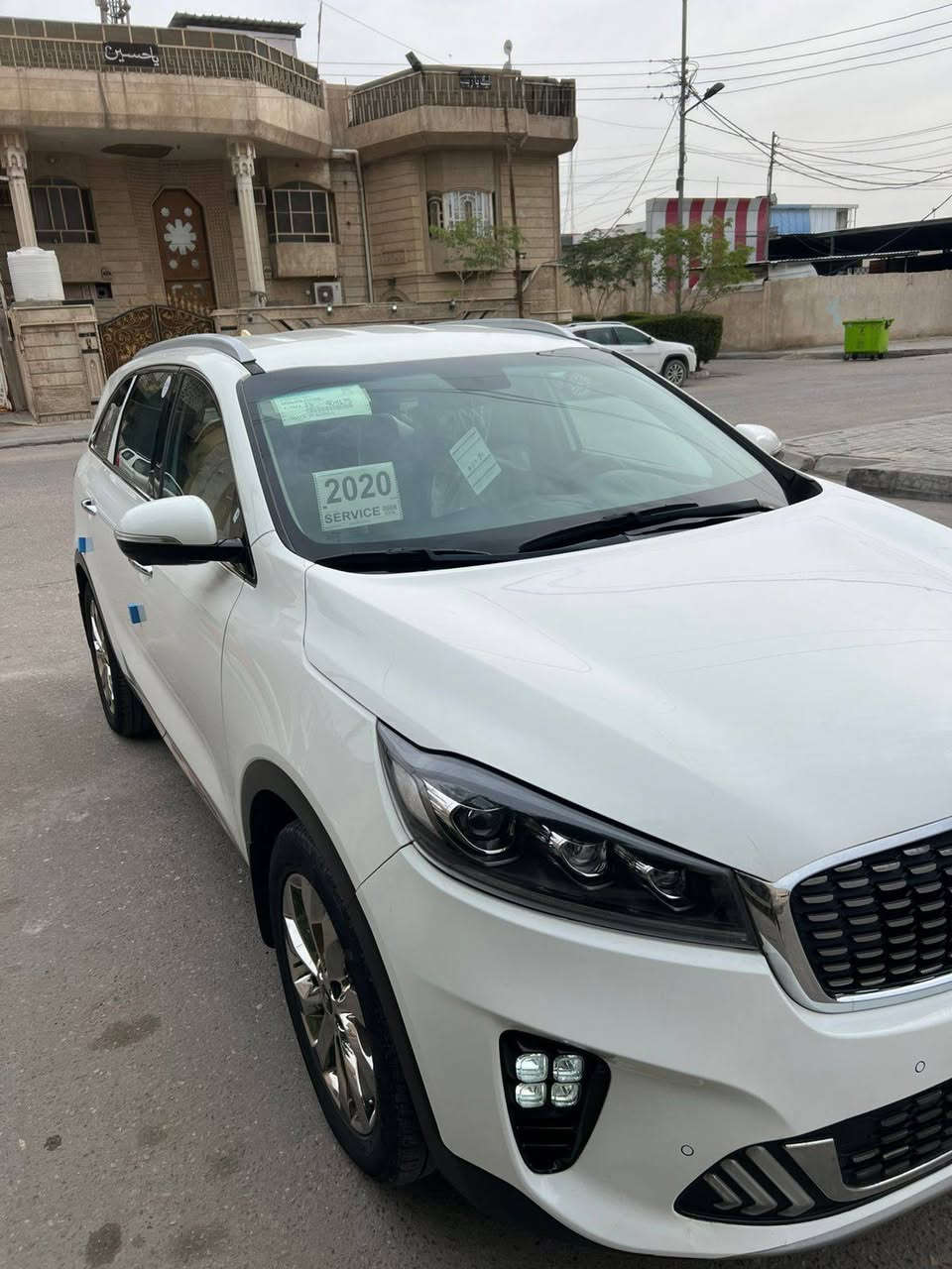 السلام عليكم كيا سورنتو 2020 فول 1/1 خمس كامرات سايد بريك دكمة 6 سلندر ماشية 55 الف رقم بصرة كفالة عامة السيارة الفحص مرفق بالصور 
السعر : 280$ 
رقم الهاتف : ***********
مكان السيارة البصرة
