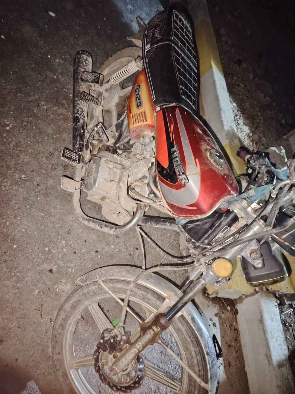 للبيع دراجه سيفان
السعر خاص هذا راقمي ***********
