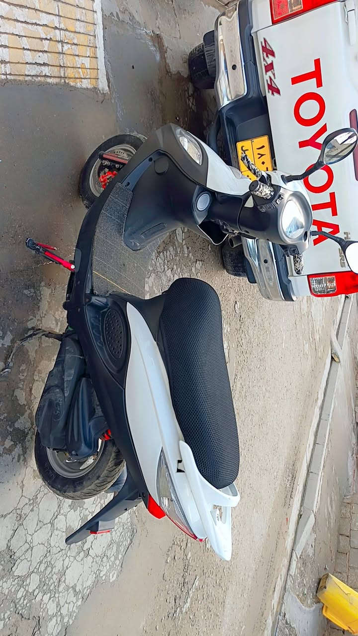 سلام عليكم كايمكو 2013 رمبه ومسجل رقم وسنويه كفاله عامه مكانه ملعب شارع ***********
