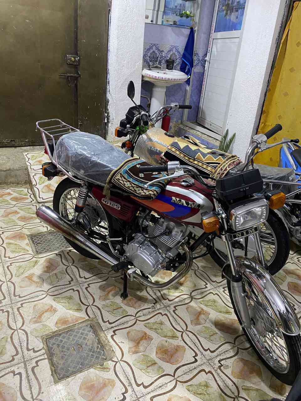 السلام عليكم نامه امتياز موديل 26 سعر 500 وبيها مجال كربلاء الحر 
محرك كفاله  ***********
