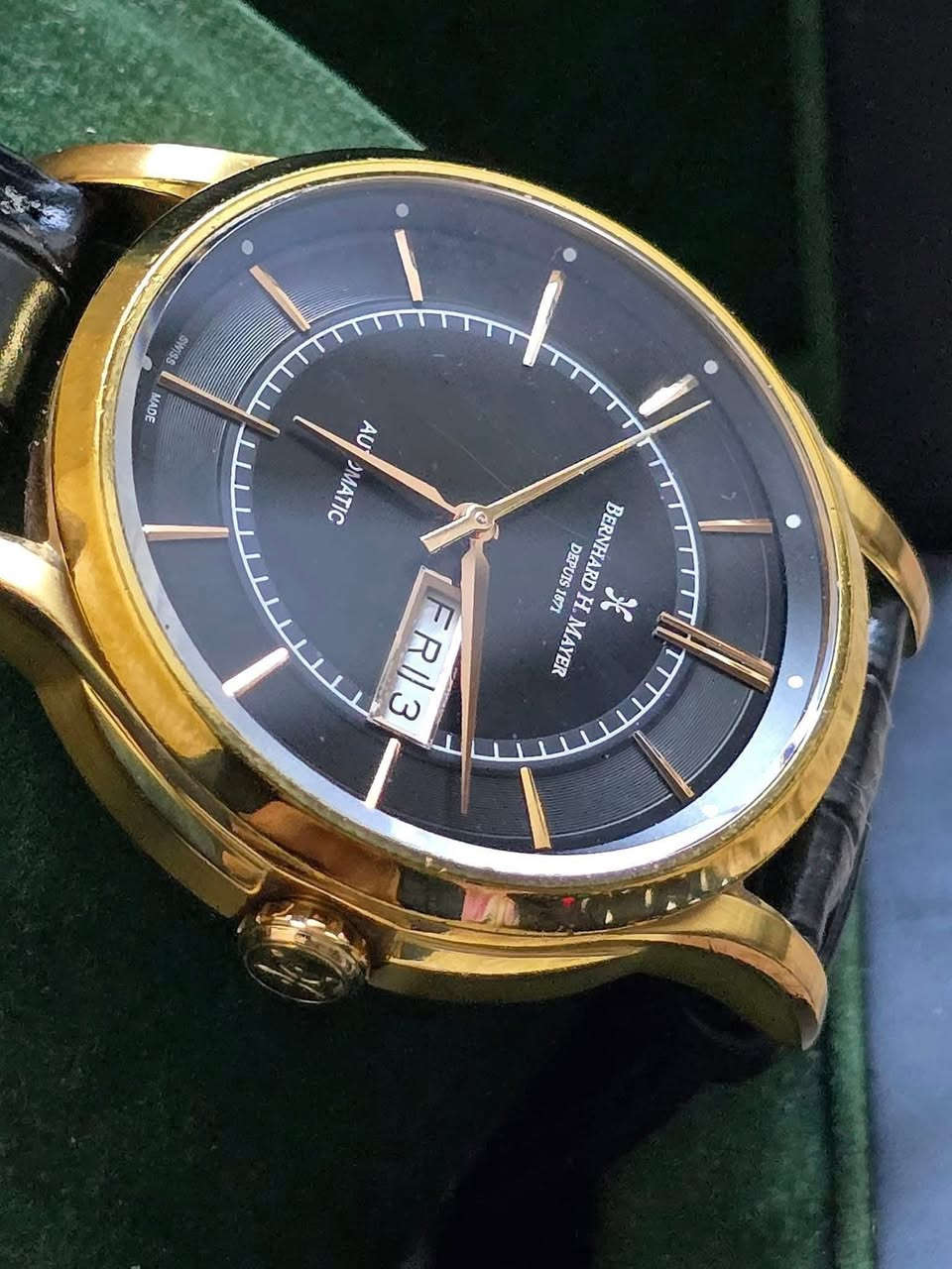 بيرنارد اج ماير اوتماتيك الساعه نضافه ١٠٠/١٠٠ مع كافه المرفقات ٣٥٠$ مكاني بغداد ***********
