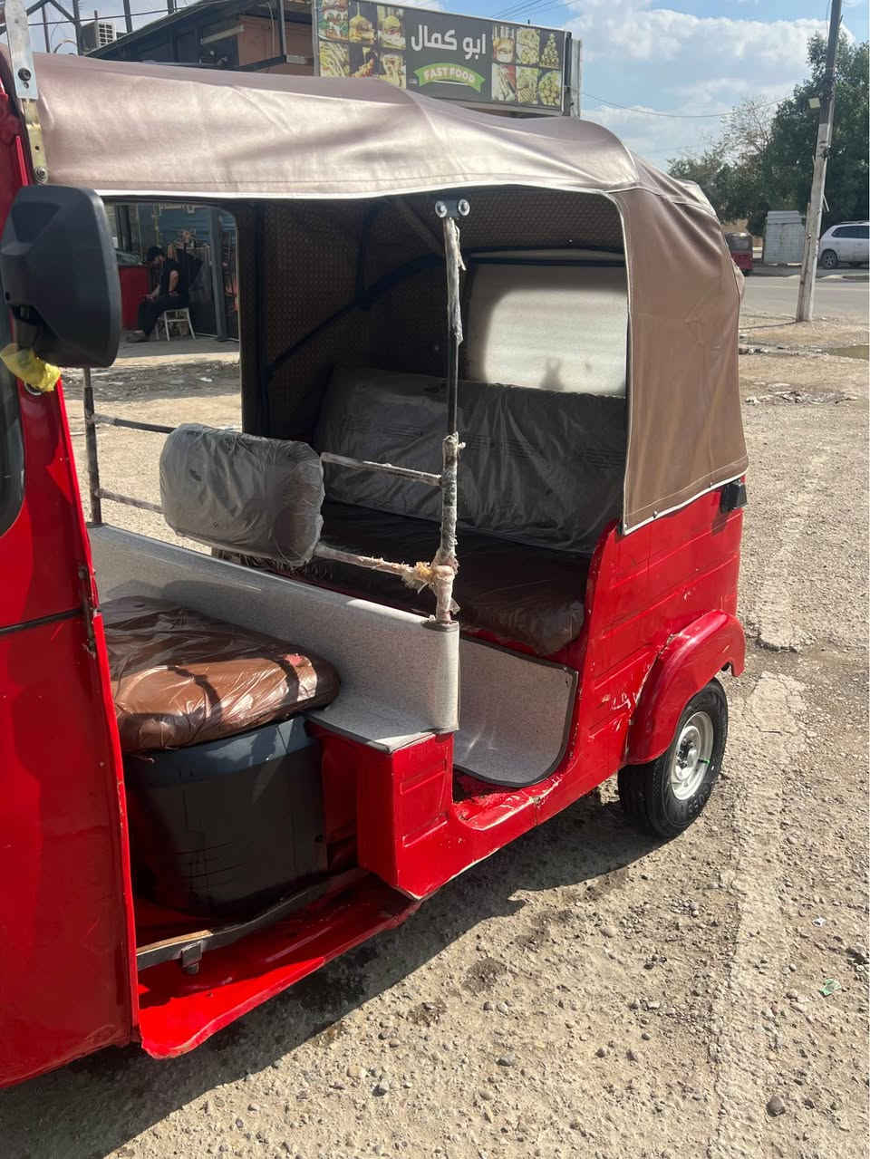 تكتك موديل 18نضافه مثل مشوف بعينك عل فحص كهربائيات كلهه شغاله تايرات جدد دواسات موجوده جدد كامله مناقصه شي مستعجل عل بيعه ***********مكان بغداد الطالبيه Colombo, Sri Lanka
