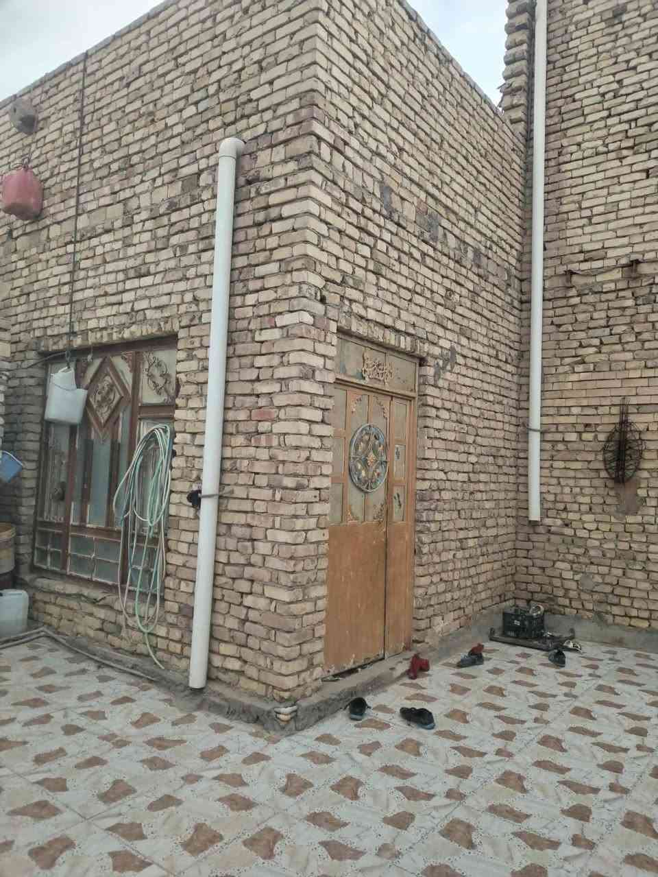 يا الله

دار للبـيـــع سيد جميل شارع 10 طابو صرف

المساحه 200 متر

متكون من طارمه كبيره واستقبال وصاله كبيره ومطبخ كبير وصحيات ومنور وغرفتين نوم

والطابق الثاني
غرفتين نوم وصاله كبيره

السعر 100وبي مجال للشراي

للتواصل والاستفسار خاص او اتصال

***********
***********

اخوكم ابو نور الدلال

المكتب مجاز حكومياً ادخل للحساب ناشر ابيوت اي بيت ايعجبك راسلني وتدلل

أعرض عقارك عندنا ودع لنا التسويق

عنـــوان المـكتــب سيد جميل شارع 20 مقابيل اسواق امير
